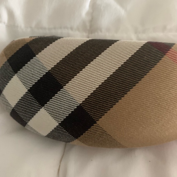 Burberry Rimless Sunglasses with case - Picture 6 of 14